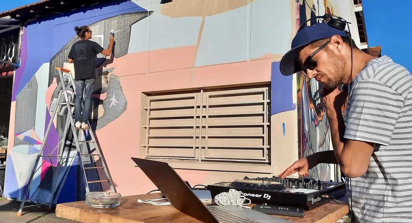 Soirée déguisée « funky / old school / 70’s-80’s vibes » avec DJ Blar